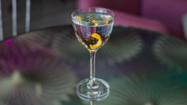 Image for article titled The Difference Between a Martini Glass, a Coupe, and a Nick &amp; Nora (and Whether It Matters)